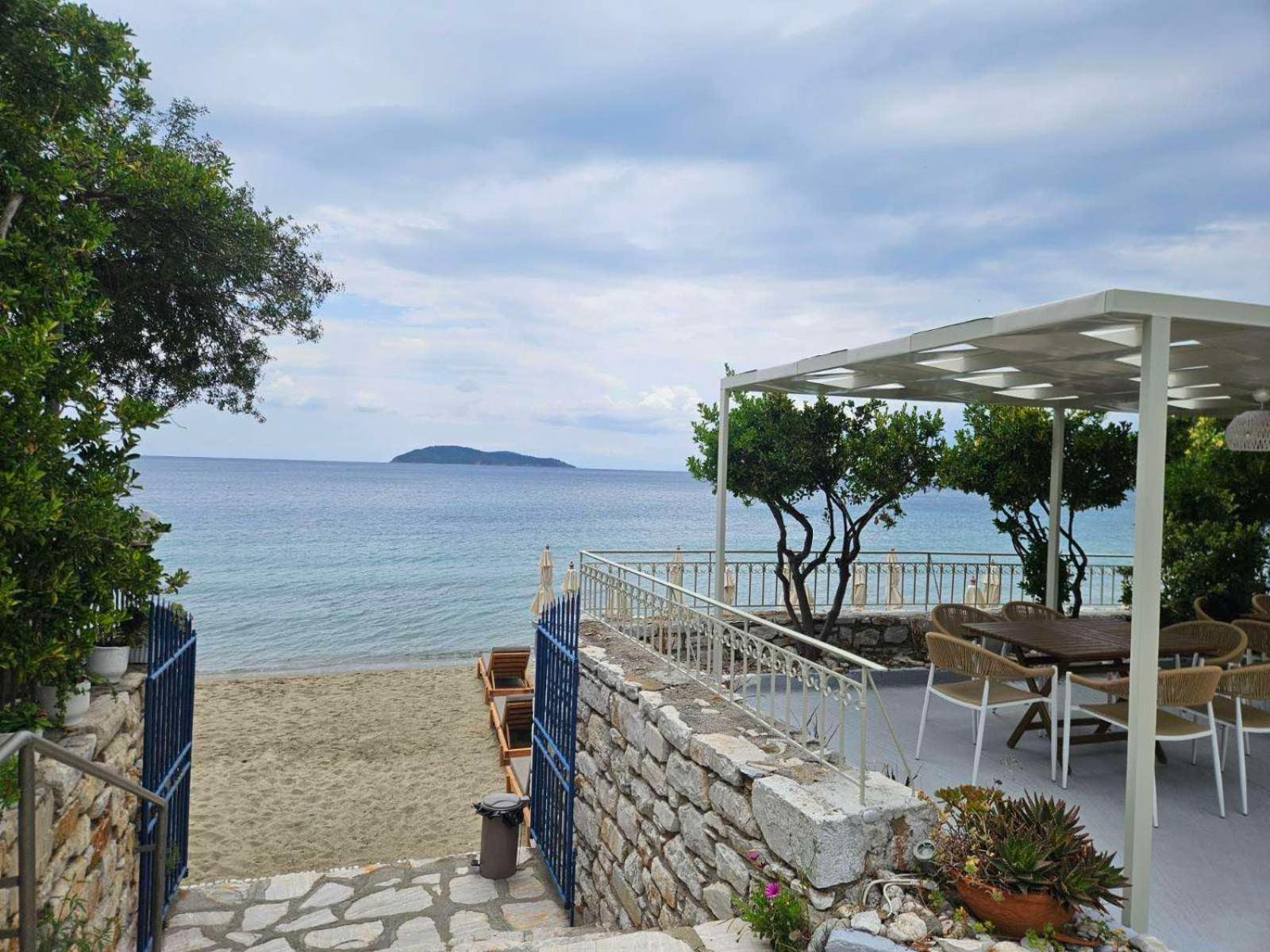 Roula'S House On The Beach Skiathos Town Bagian luar foto